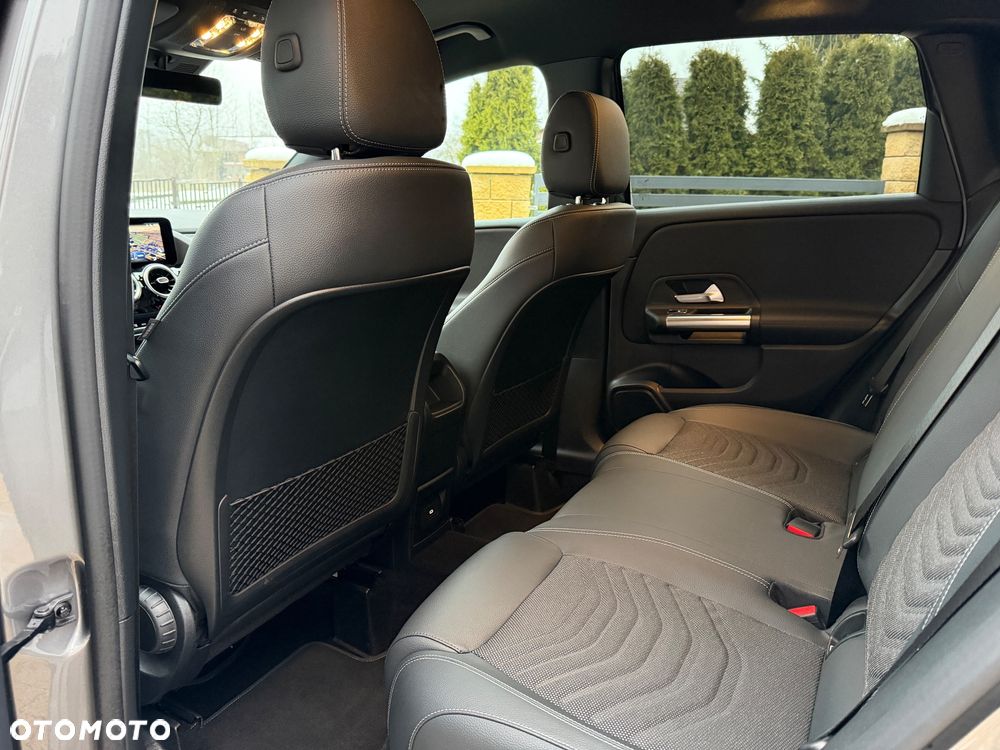 Mercedes-Benz Klasa B 200 d Progressive 8G-DCT - 17