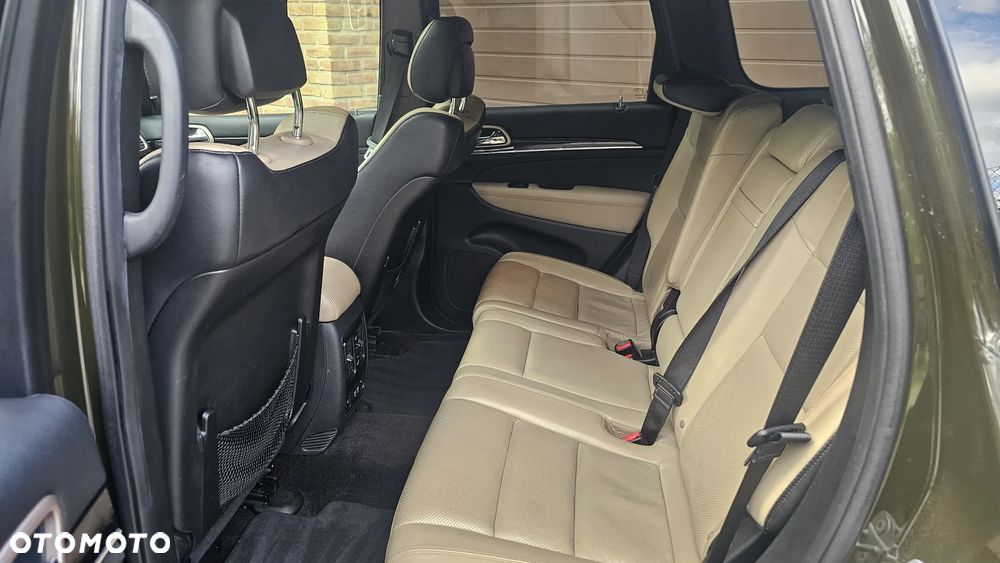 Jeep Grand Cherokee - 14