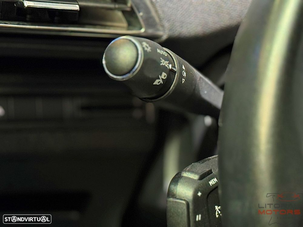 Peugeot 3008 1.2 PureTech Allure Pack EAT8 - 22