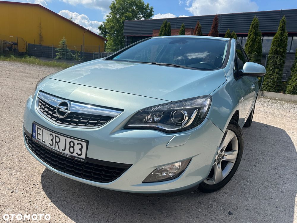Opel Astra 1.6 Turbo Edition - 1