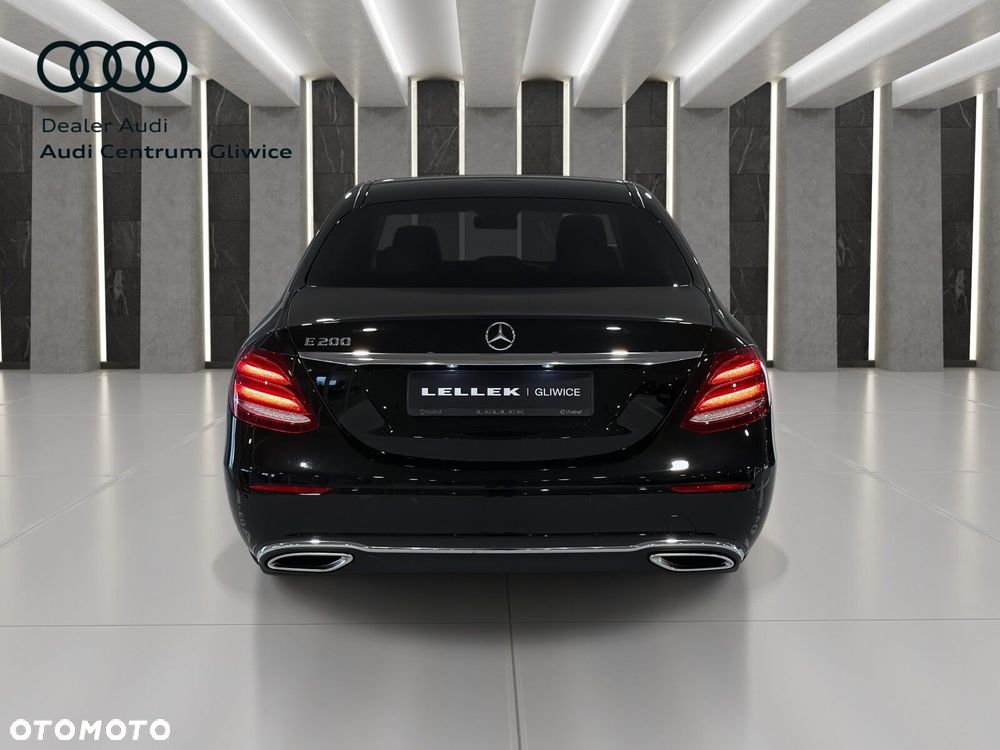 Mercedes-Benz E-Class 2017 photo 4