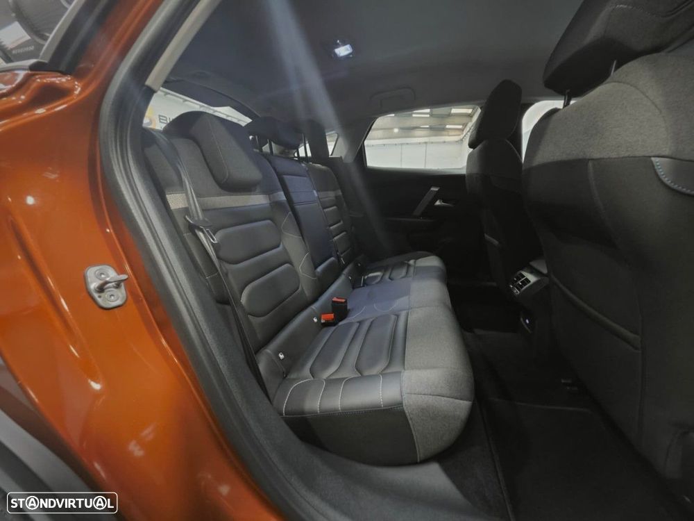 Citroën C4 1.2 PureTech Shine EAT8 - 17