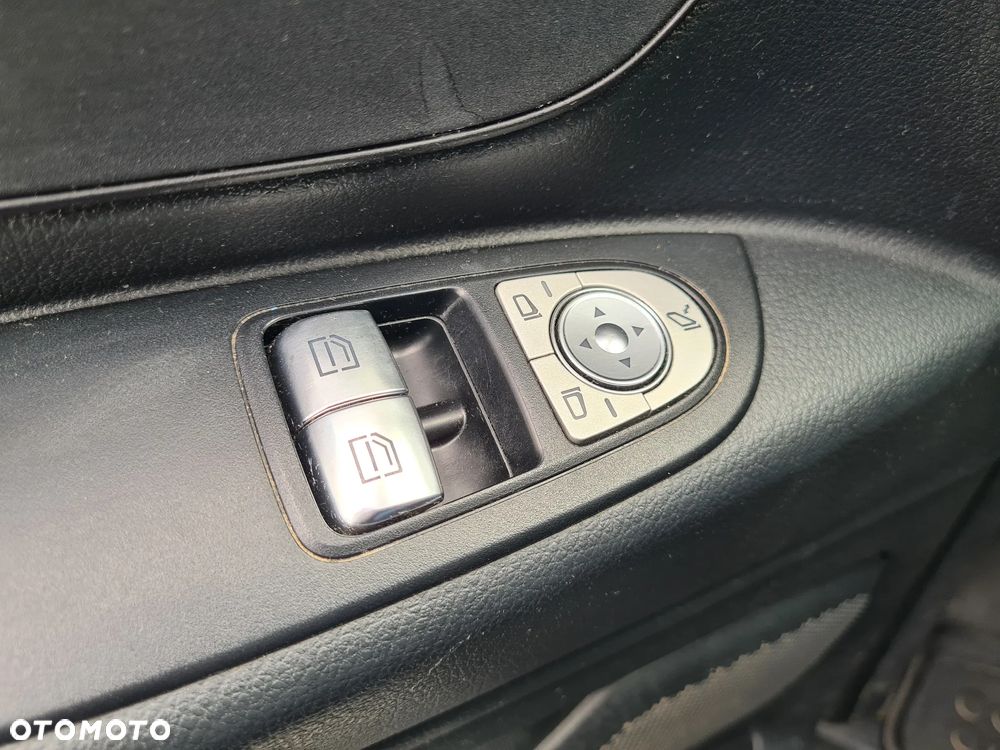 Mercedes-Benz Vito - 37