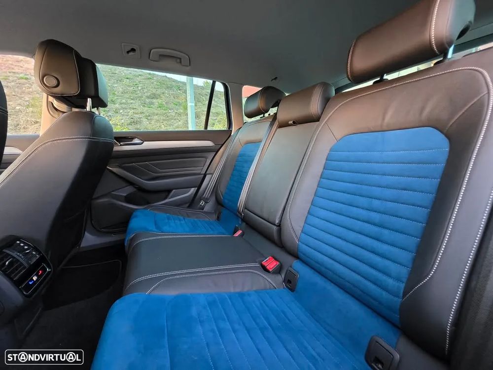 VW Passat Variant 2.0 TDi R-Line DSG - 7