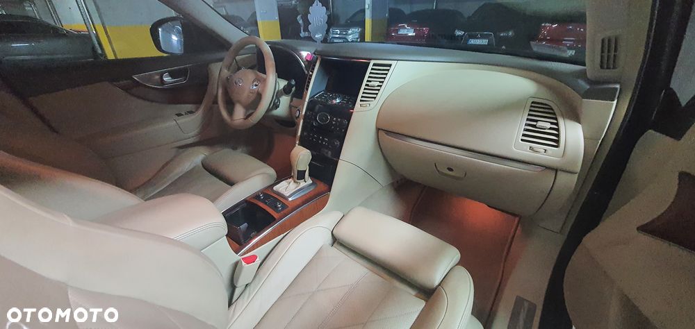 Infiniti FX FX30d S - 13