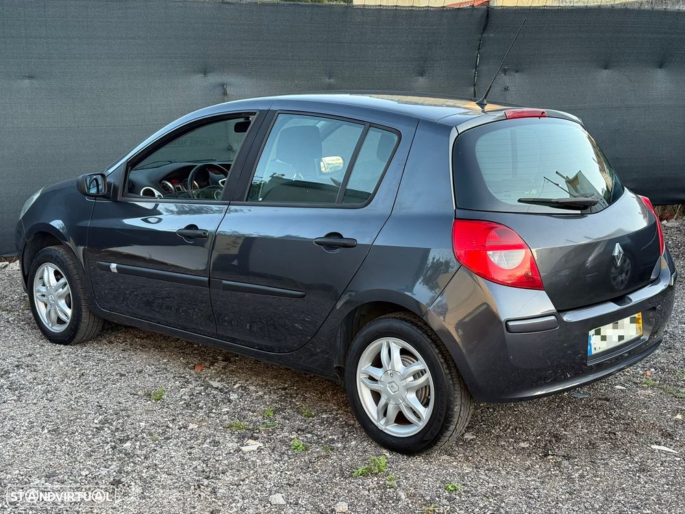 Renault Clio 1.2 16V Dynamique - 4
