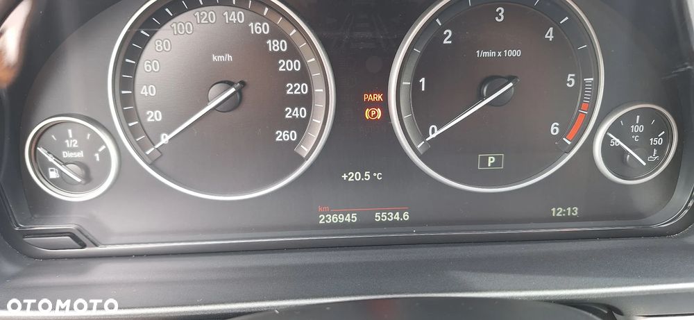 BMW Seria 5 520d Sport Line - 18