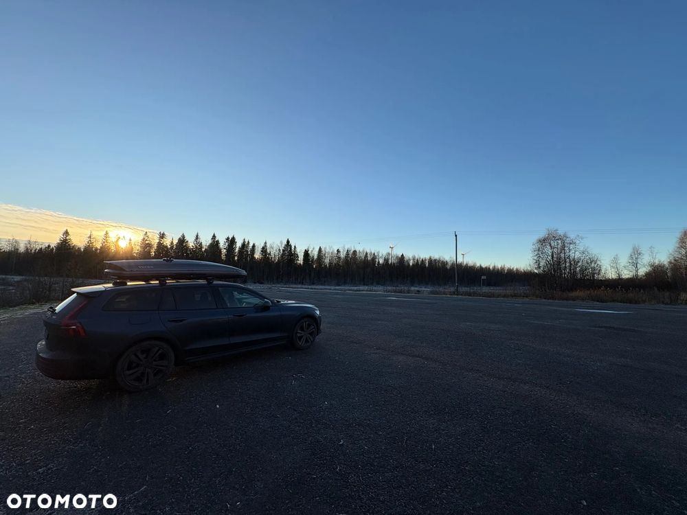 Volvo V60 Cross Country B4 D AWD Plus - 9