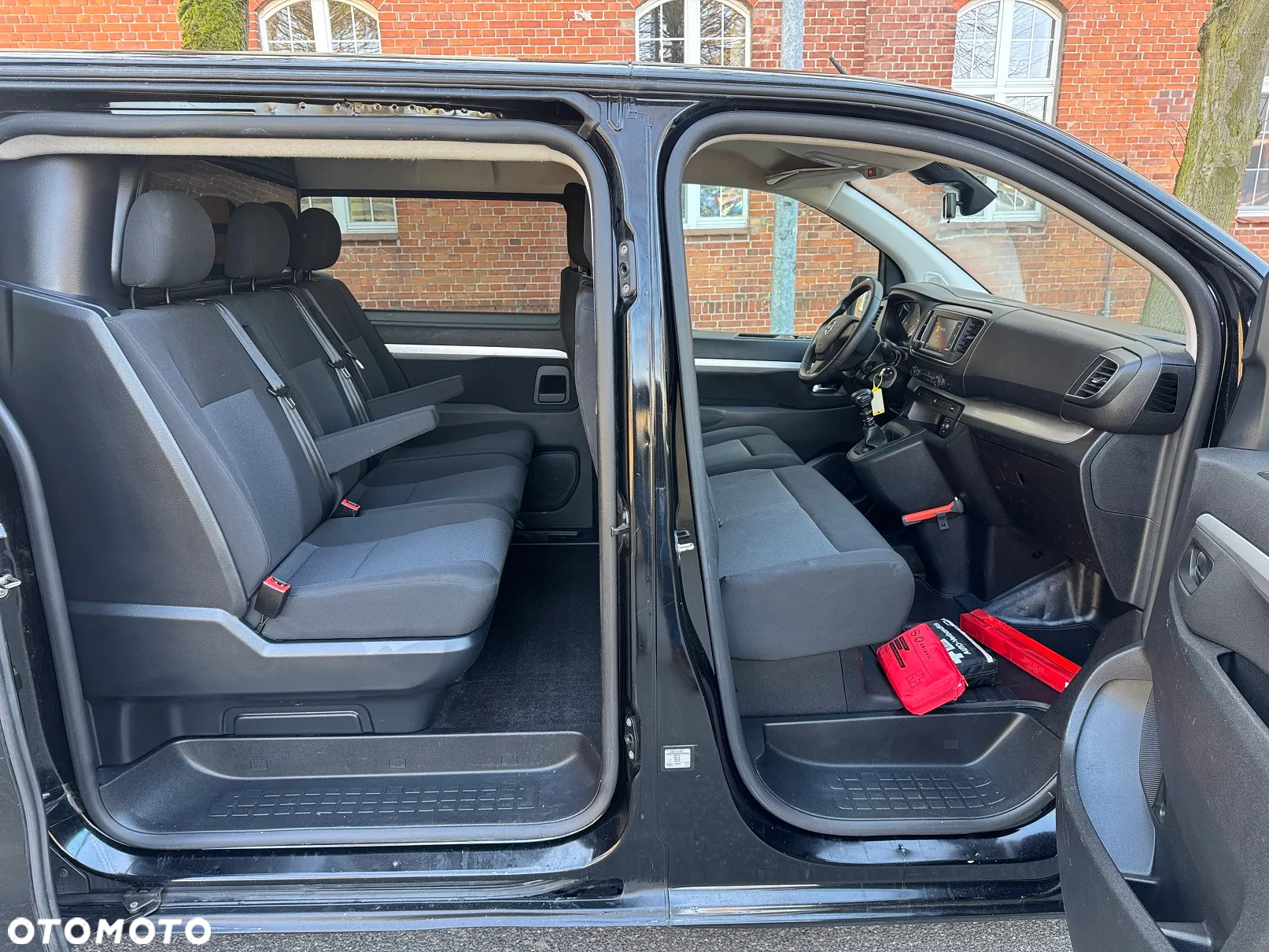 Opel VIVARO - 11