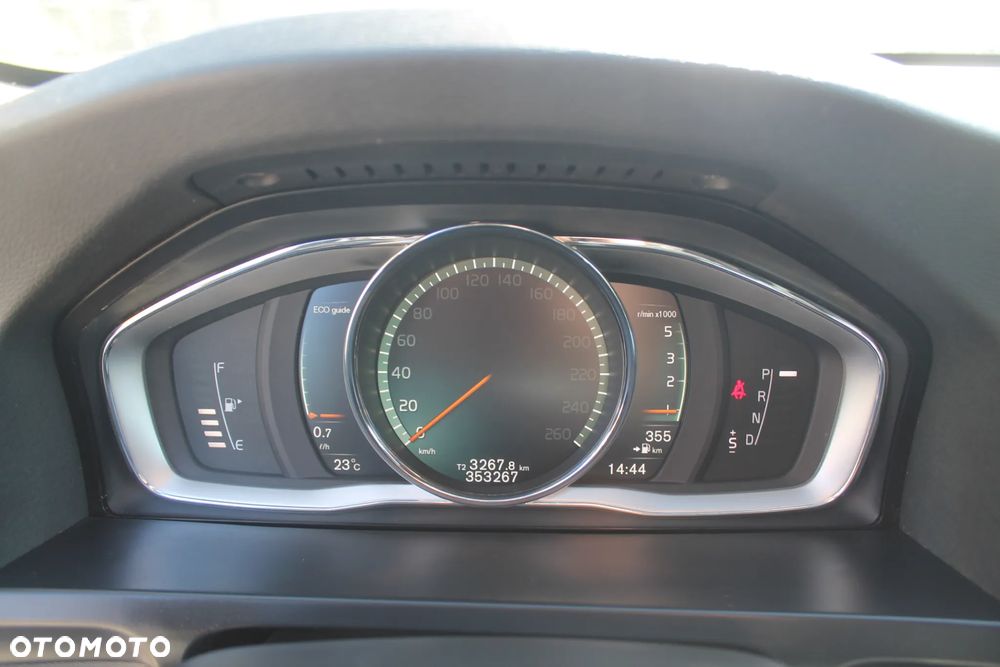 Volvo V60 Cross Country D3 Geartronic - 13