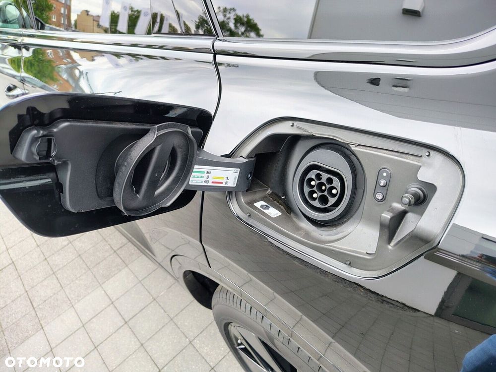 Volkswagen Touareg - 16