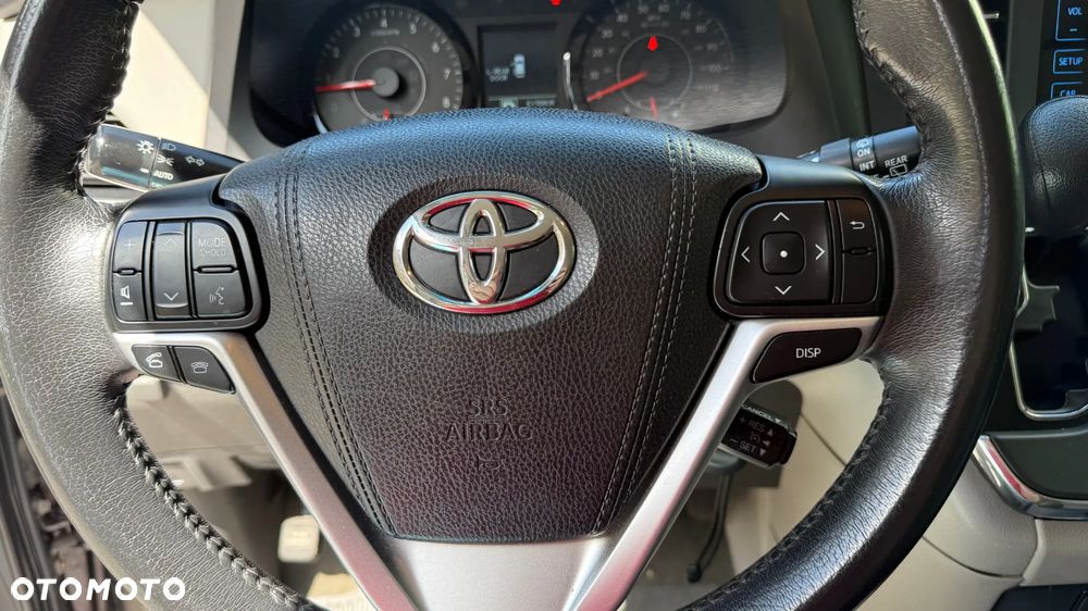 Toyota Sienna 3.5 V6 - 17