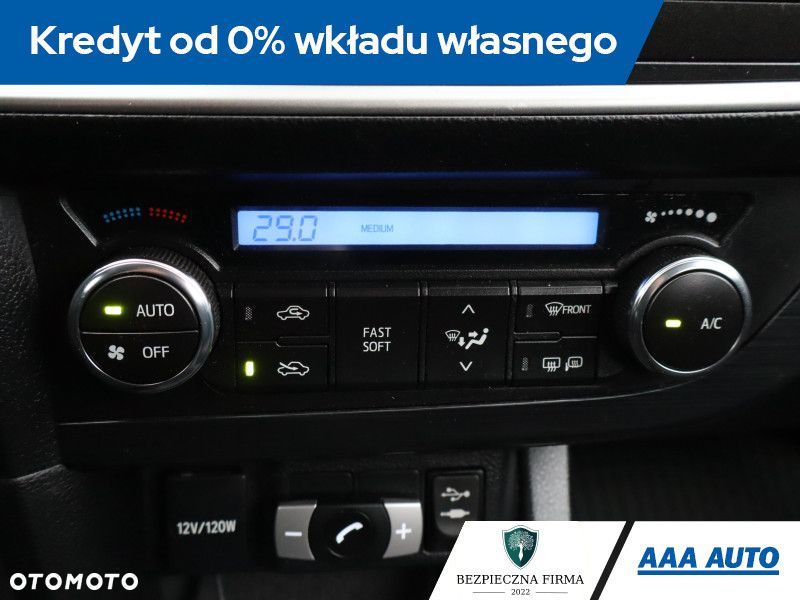 Toyota Auris - 13