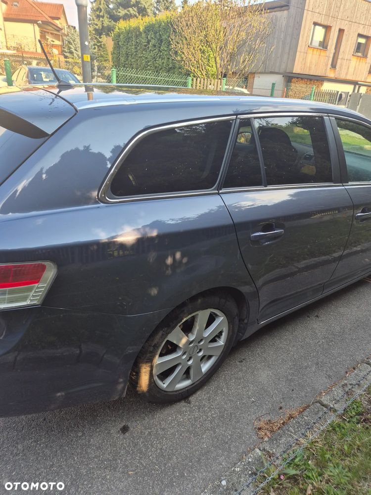 Toyota Avensis 2.2 D-4D Business Edition - 6