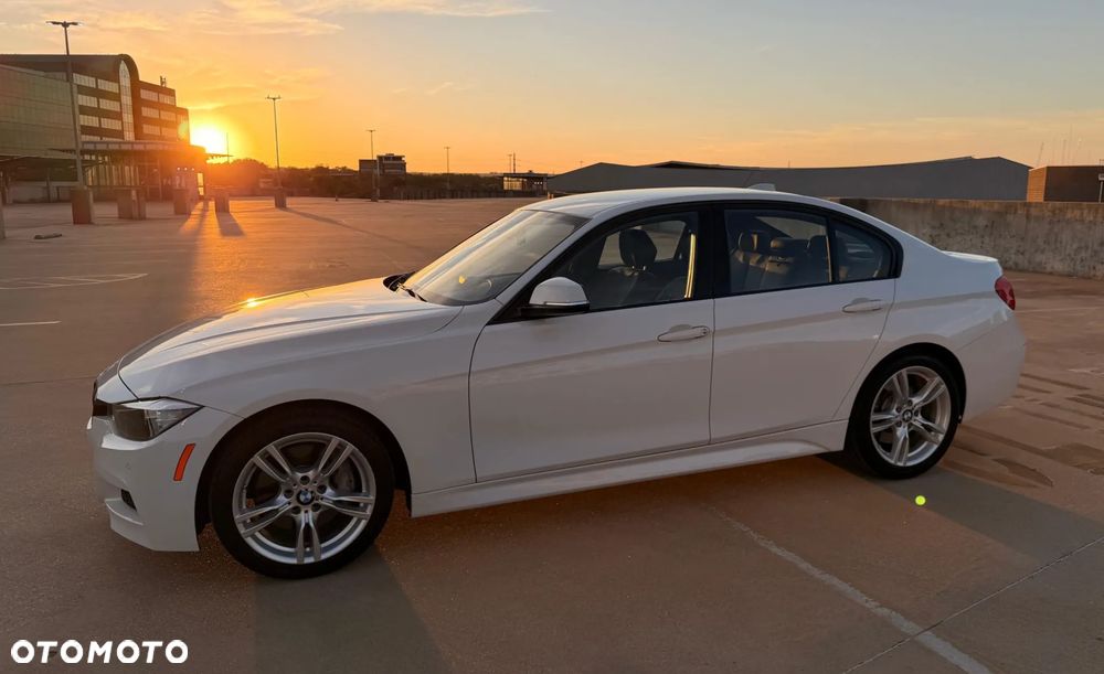 BMW Seria 3 330i M Sport - 8
