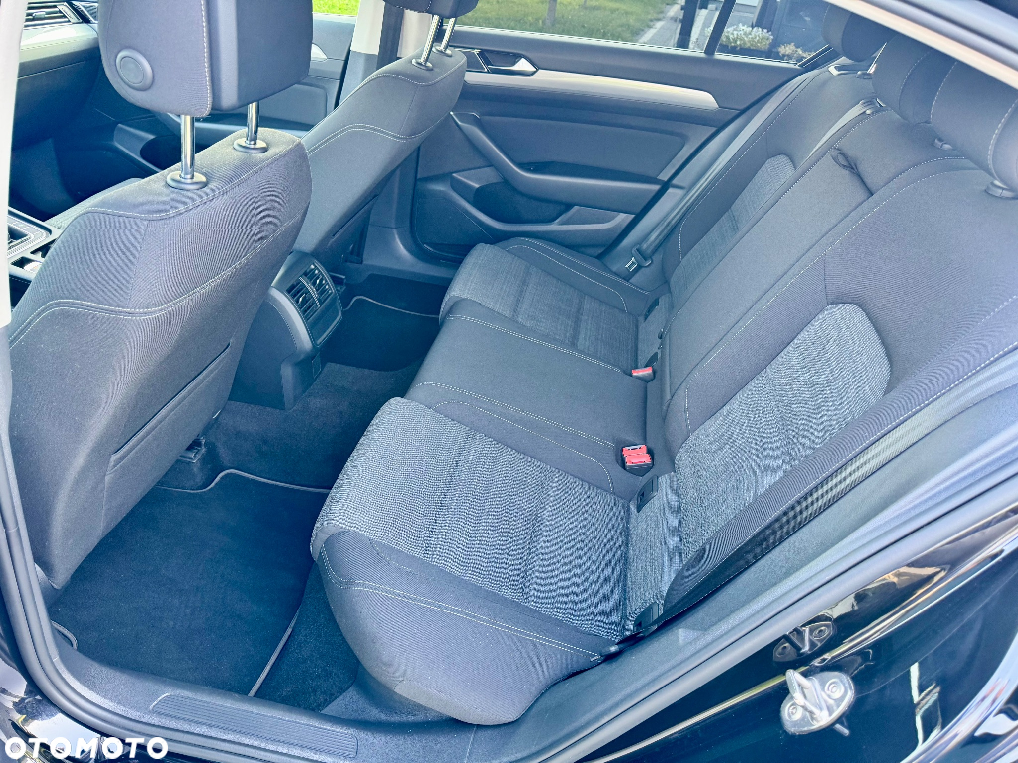Volkswagen Passat 2.0 TDI EVO Elegance - 11
