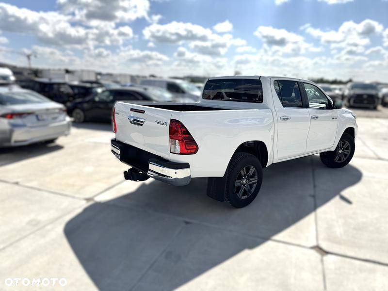 Toyota Hilux - 4