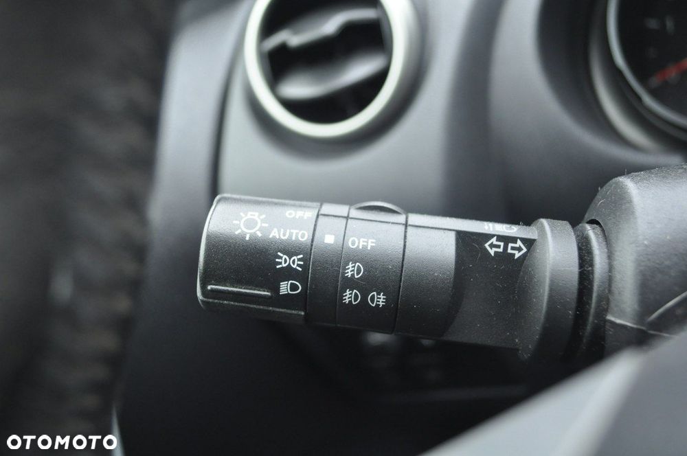 Nissan Qashqai 2.0 dCi 4 x 4 DPF tekna - 17