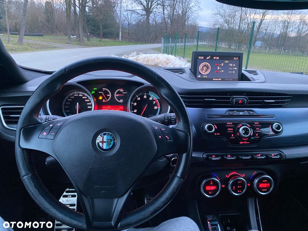Alfa Romeo Giulietta 1750 TBi Quadrifoglio Verde - 11