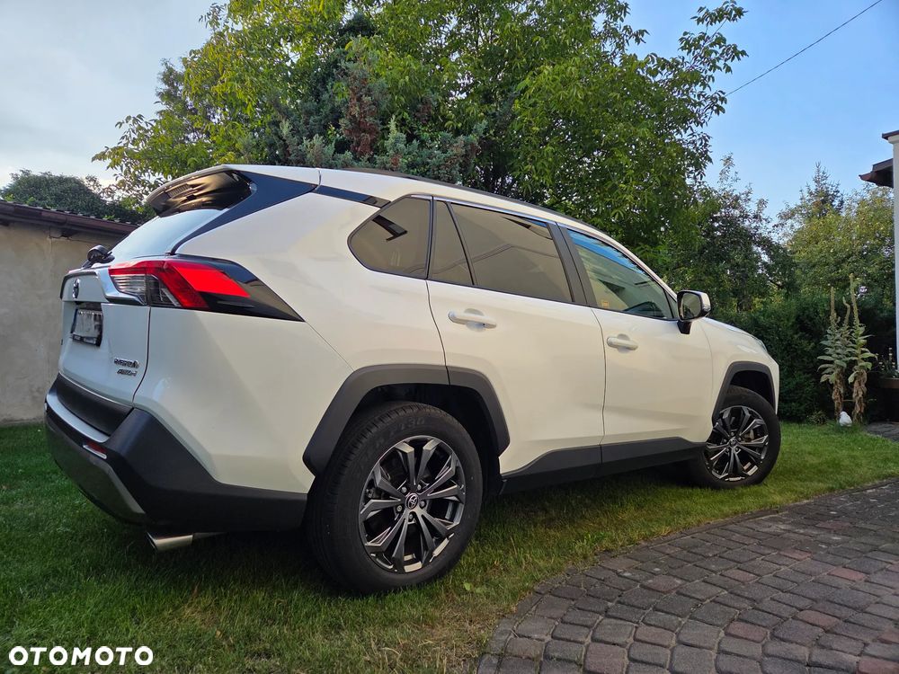 Toyota RAV4 - 8