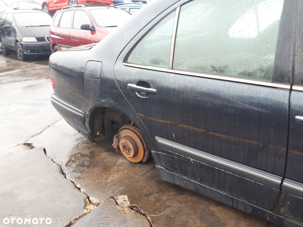 MERCEDES E KLASA W210 LIFT 2.7 CDI RADIO NAWIGACJA ORYGINALNE - 11