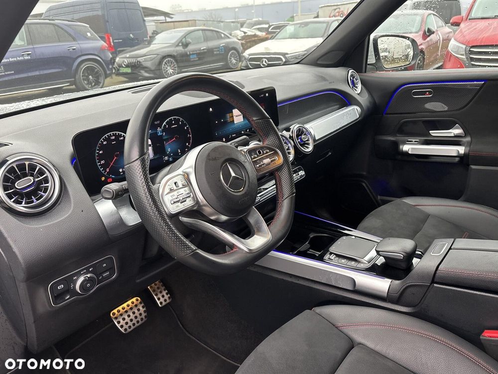 Mercedes-Benz GLB 200 4-Matic AMG Line 8G-DCT - 13