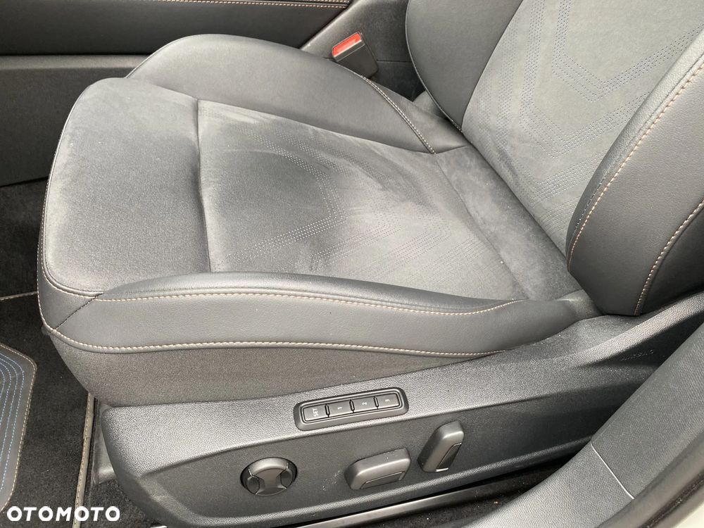 Cupra Leon 1.5 eTSI DSG - 12