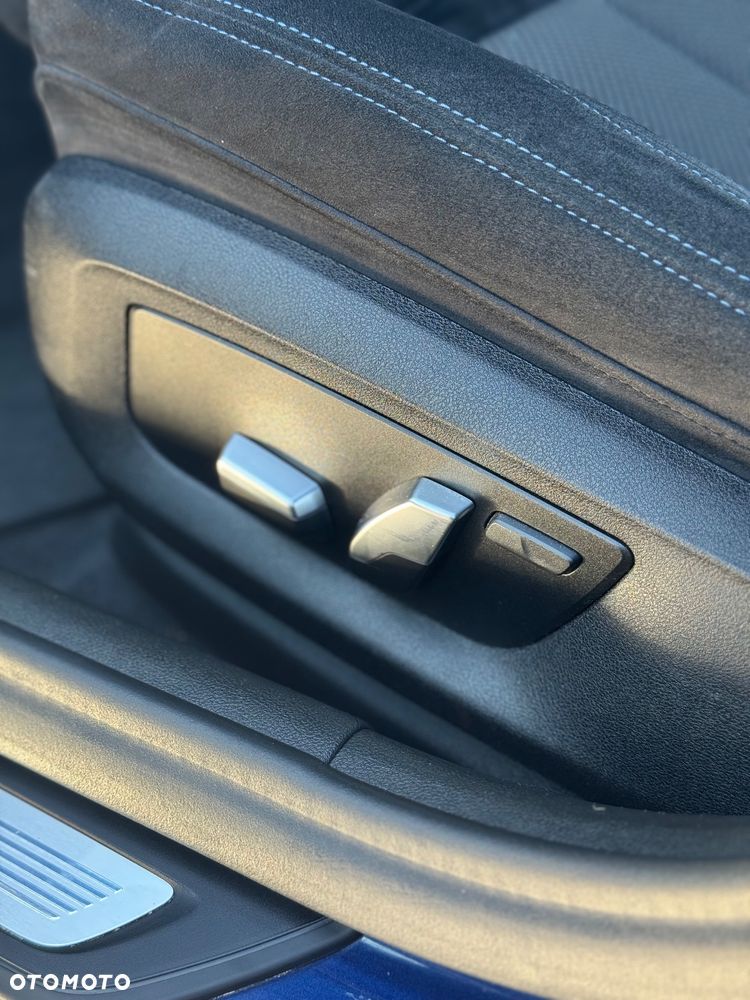 BMW Seria 5 520d xDrive M Sport Edition - 33