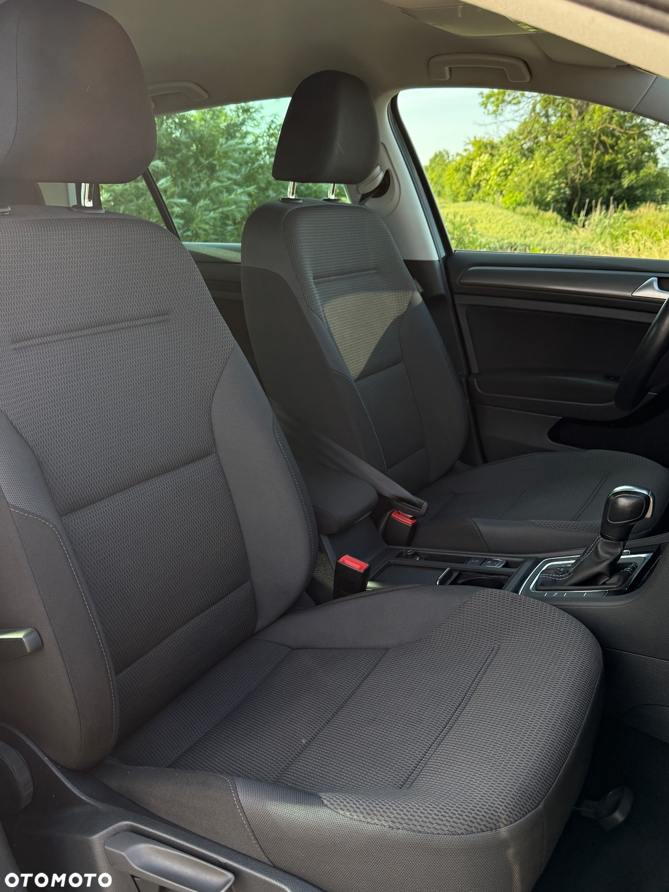 Volkswagen Golf e-Golf - 11