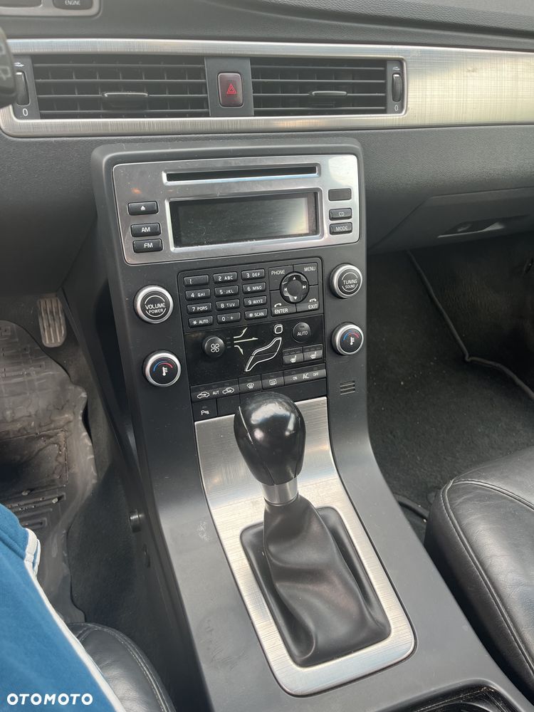 Volvo V70 2.0 - 15