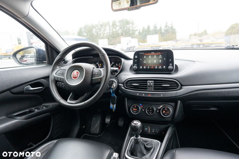 Fiat Tipo 1.4 T-Jet Business Line - 26