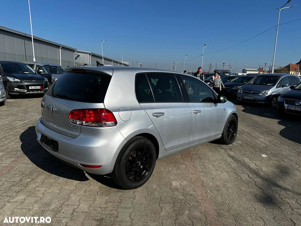 Volkswagen Golf 2.0 TDI DPF DSG MATCH - 3