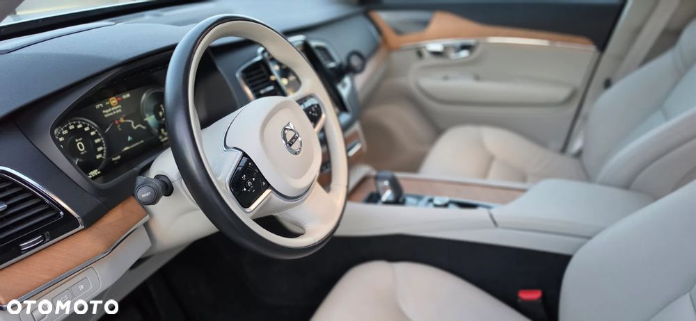 Volvo XC 90 - 16