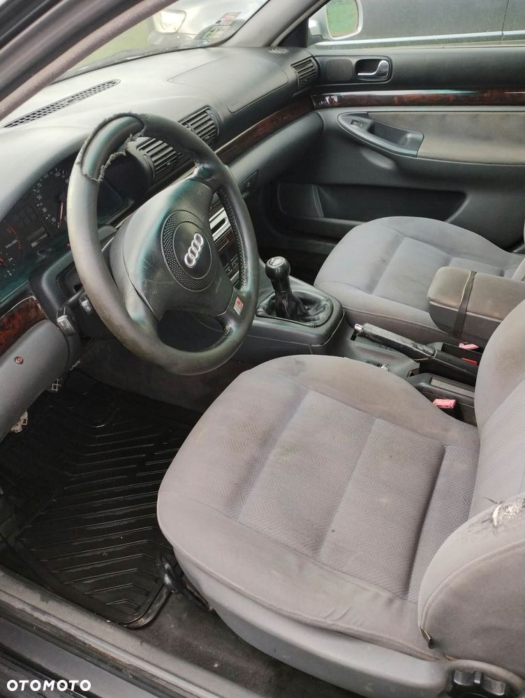Audi A4 Avant - 6