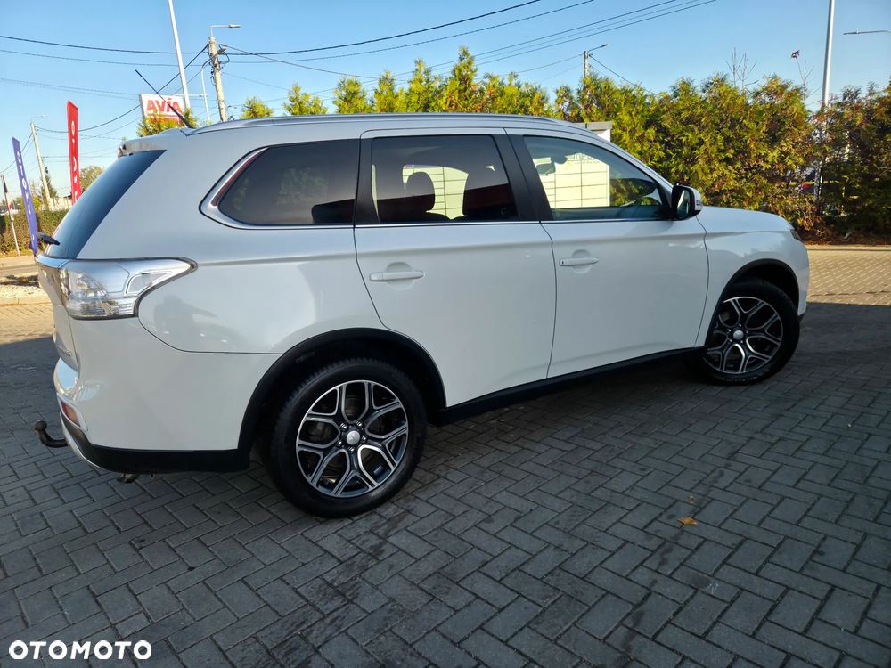 Mitsubishi Outlander 2.2 DI-D 4WD Automatik Diamant Edition - 15