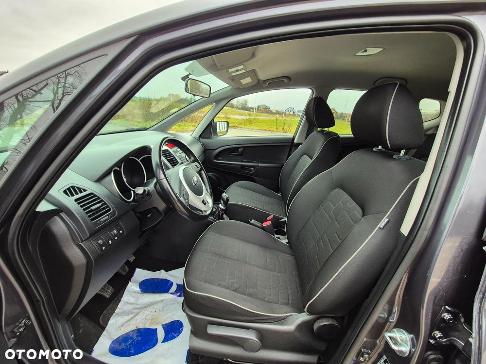 Kia Venga 1.4 CRDi 90 Edition 7 - 24