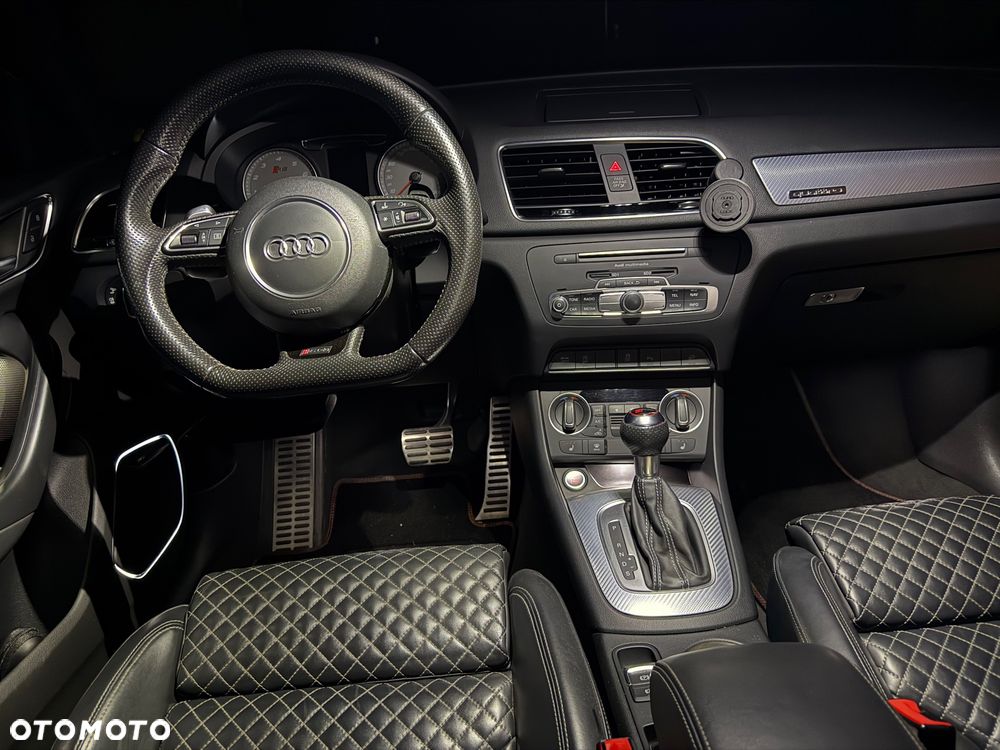 Audi RS Q3 2.5 TFSI quattro S tronic - 11