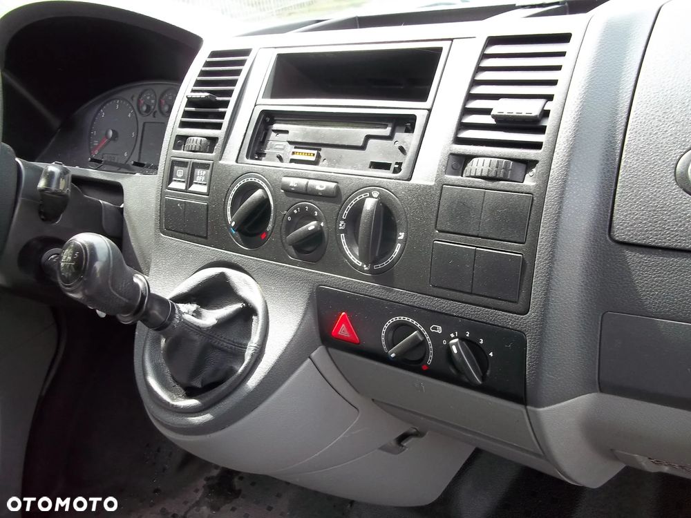 Volkswagen Caravelle GL - 14