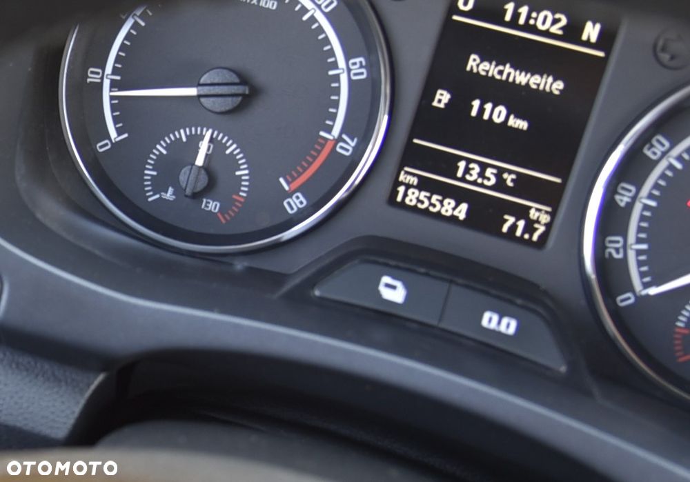 Skoda Fabia 1.4 TSI DSG RS - 26