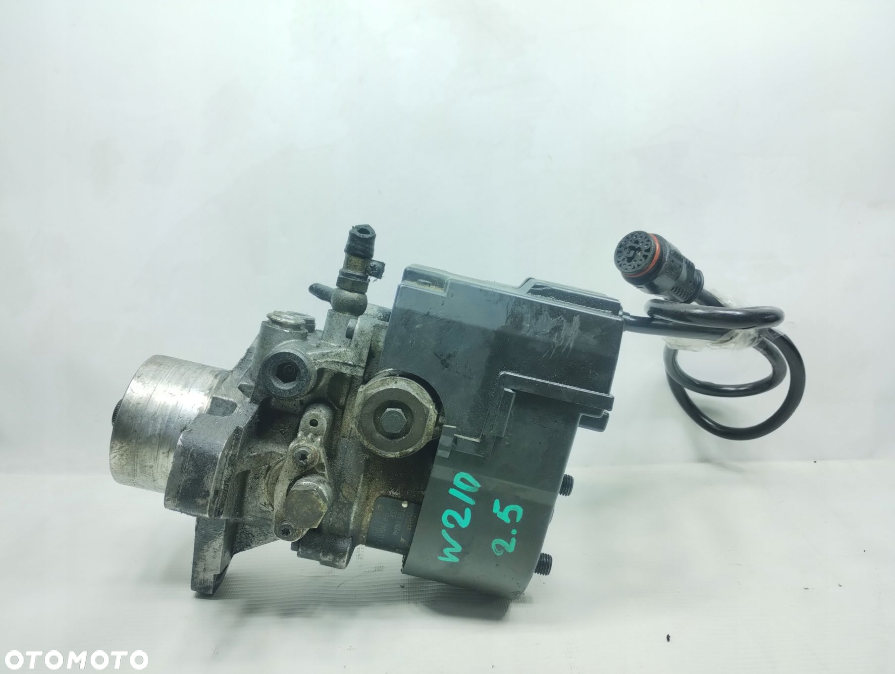 Mercedes W210 2.5 Pompa Wtryskowa 6040700101 - 8