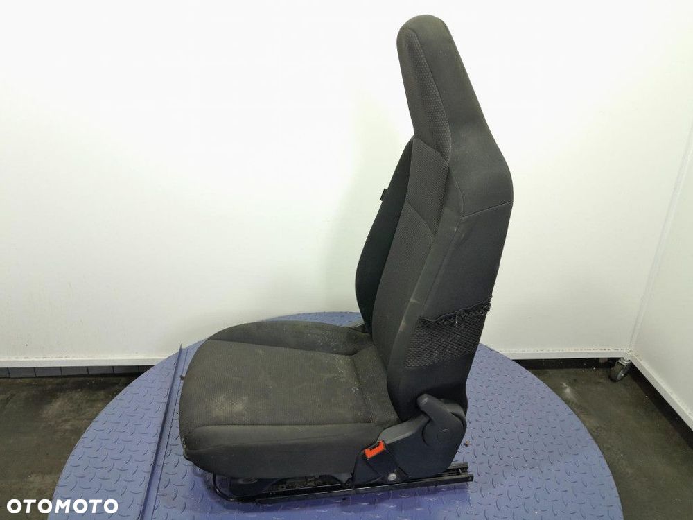 SKODA CITIGO 3D FOTEL PASAŻERA EU - 3