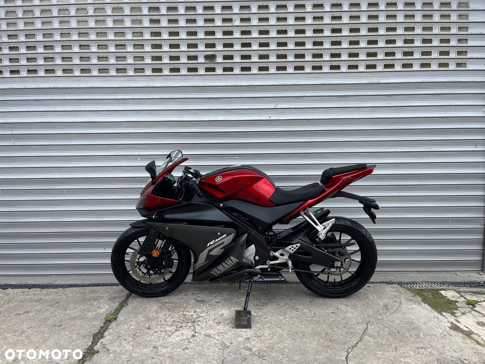 Yamaha YZF - 8
