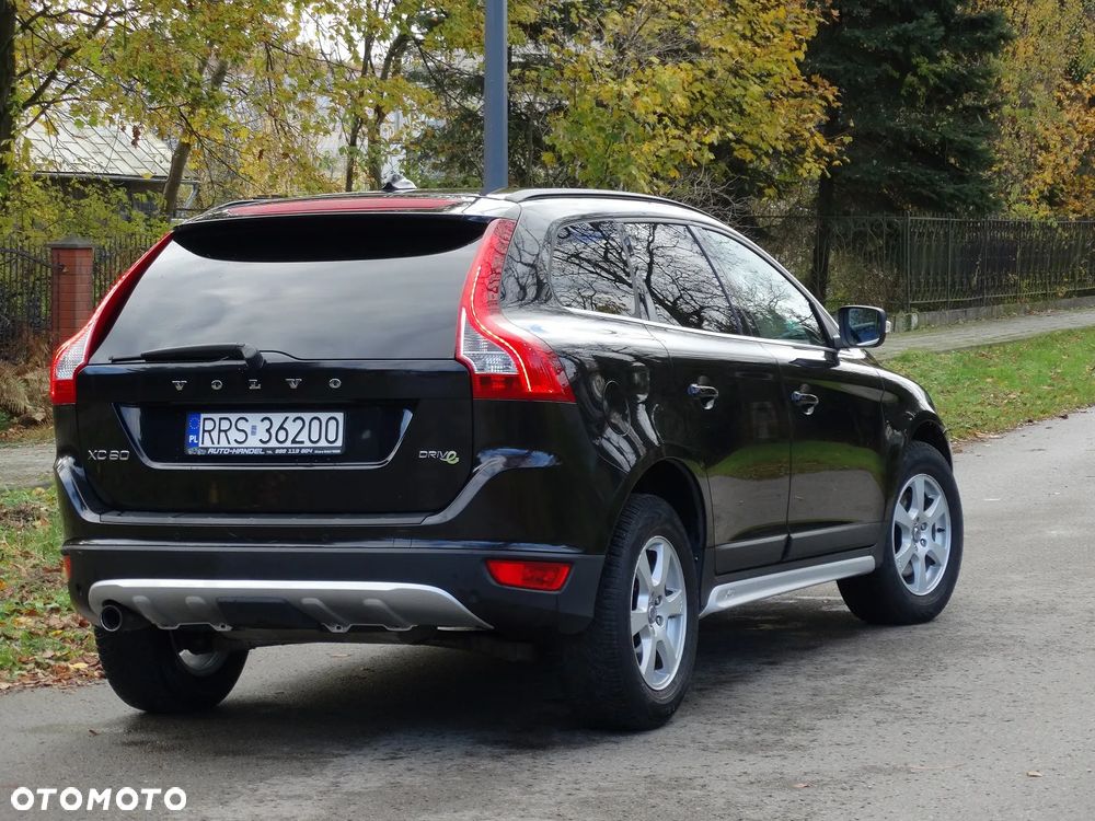 Volvo XC 60 DRIVe Momentum - 10