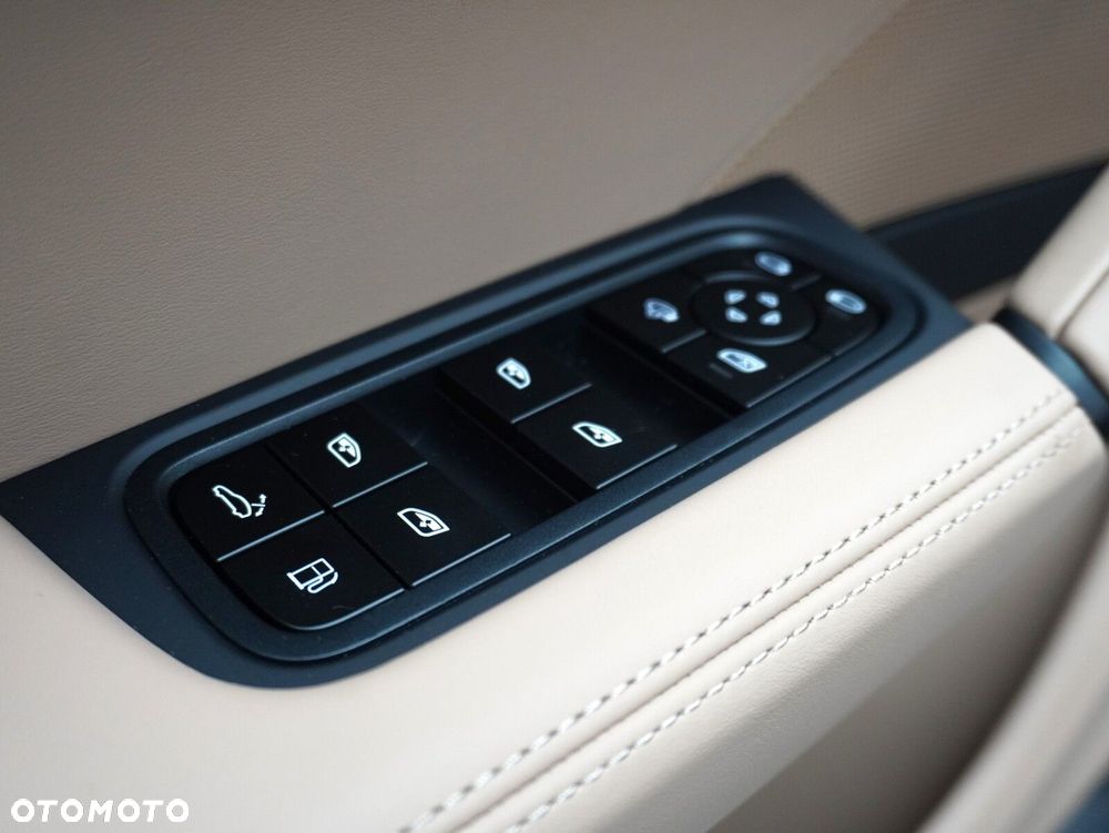 Porsche Cayenne E-Hybrid PHEV Black Edition - 21