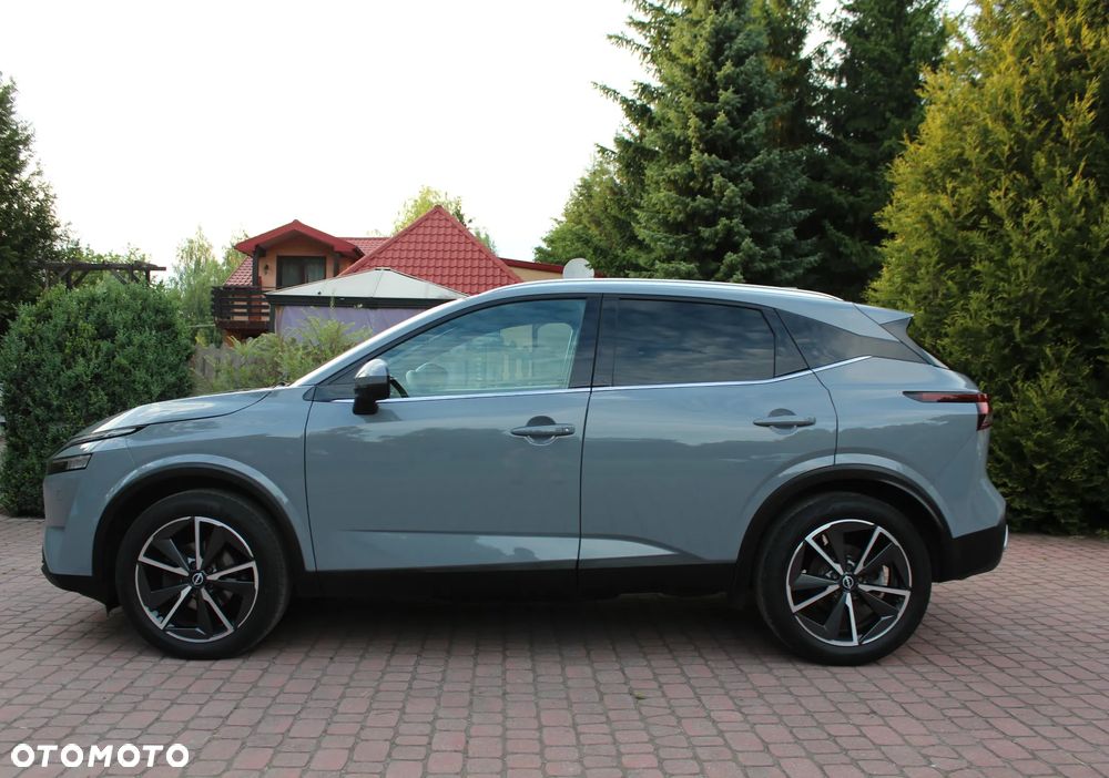 Nissan Qashqai 1.3 DIG-T MHEV Premiere Edition Xtronic - 3