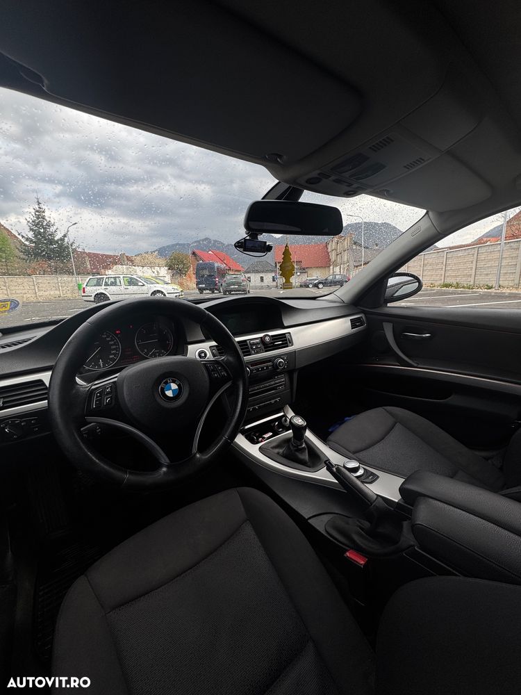 BMW Seria 3 320d - 14