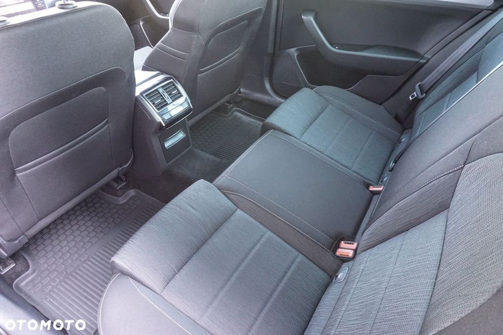 Skoda Superb 2.0 TDI Ambition - 11