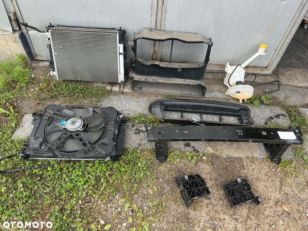 Smart 453 FORFOUR BRABUS zderzak maska grill atrapa błotnik wentylator  chłodnice  łapacz  lakier EDF - 12