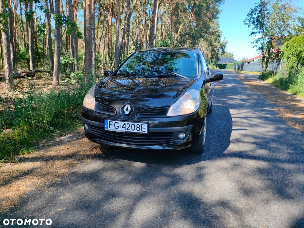 Renault Clio - 11
