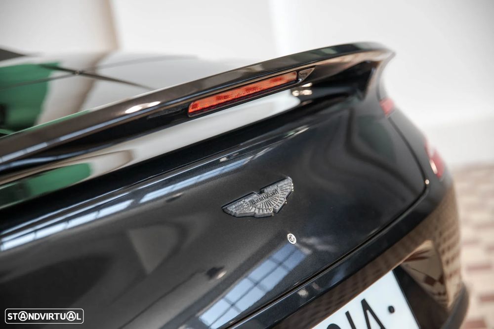 Aston Martin Vanquish Volante Touchtronic 3 Carbon Black - 13